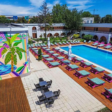 Ibis Styles Venus Hotel Exterior foto